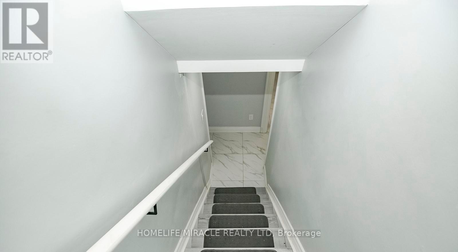 76 Raylawn Crescent, Halton Hills, Ontario  L7G 4N1 - Photo 33 - W12515896