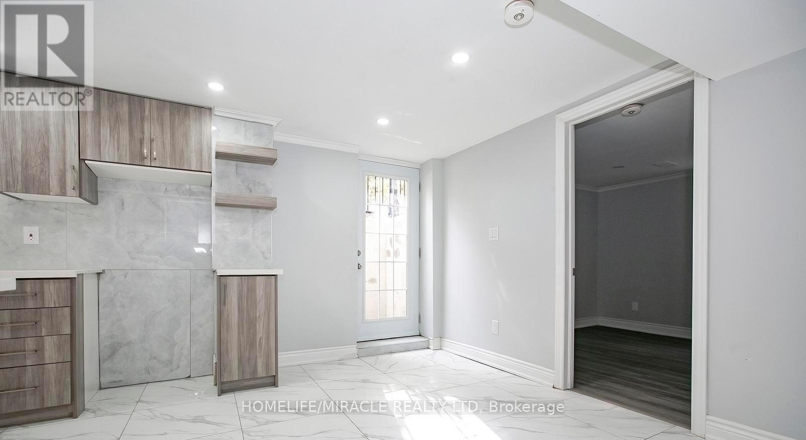 76 Raylawn Crescent, Halton Hills, Ontario  L7G 4N1 - Photo 34 - W12515896