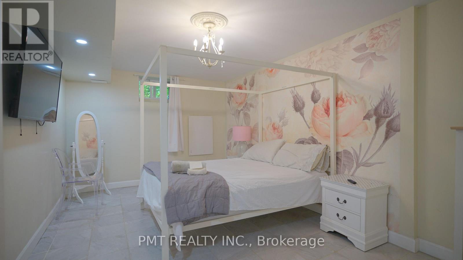 Bsmt - 83 Fairview Road W, Mississauga, Ontario  L5B 1K7 - Photo 10 - W12515912