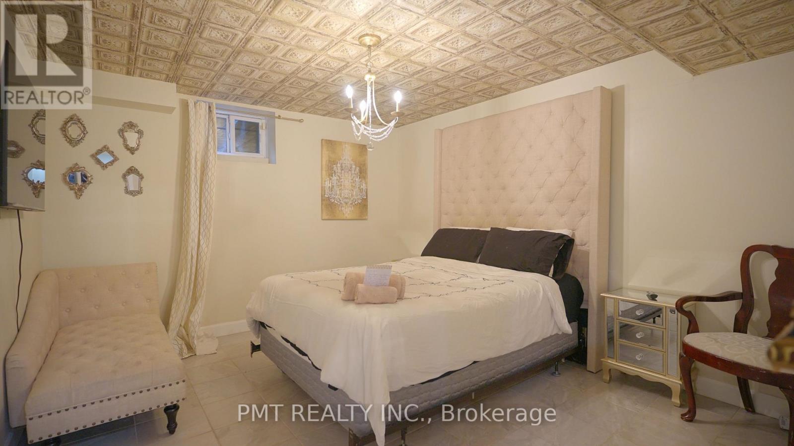 Bsmt - 83 Fairview Road W, Mississauga, Ontario  L5B 1K7 - Photo 11 - W12515912