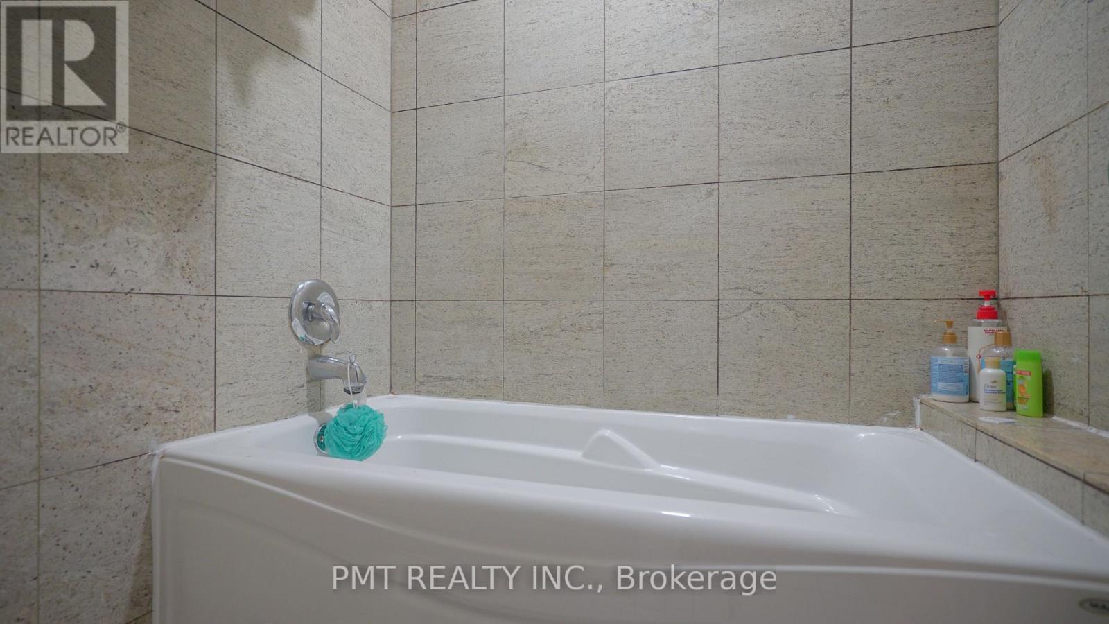 Bsmt - 83 Fairview Road W, Mississauga, Ontario  L5B 1K7 - Photo 18 - W12515912