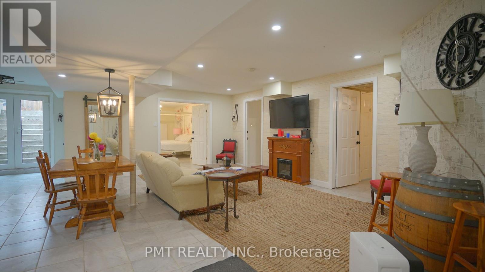 Bsmt - 83 Fairview Road W, Mississauga, Ontario  L5B 1K7 - Photo 2 - W12515912