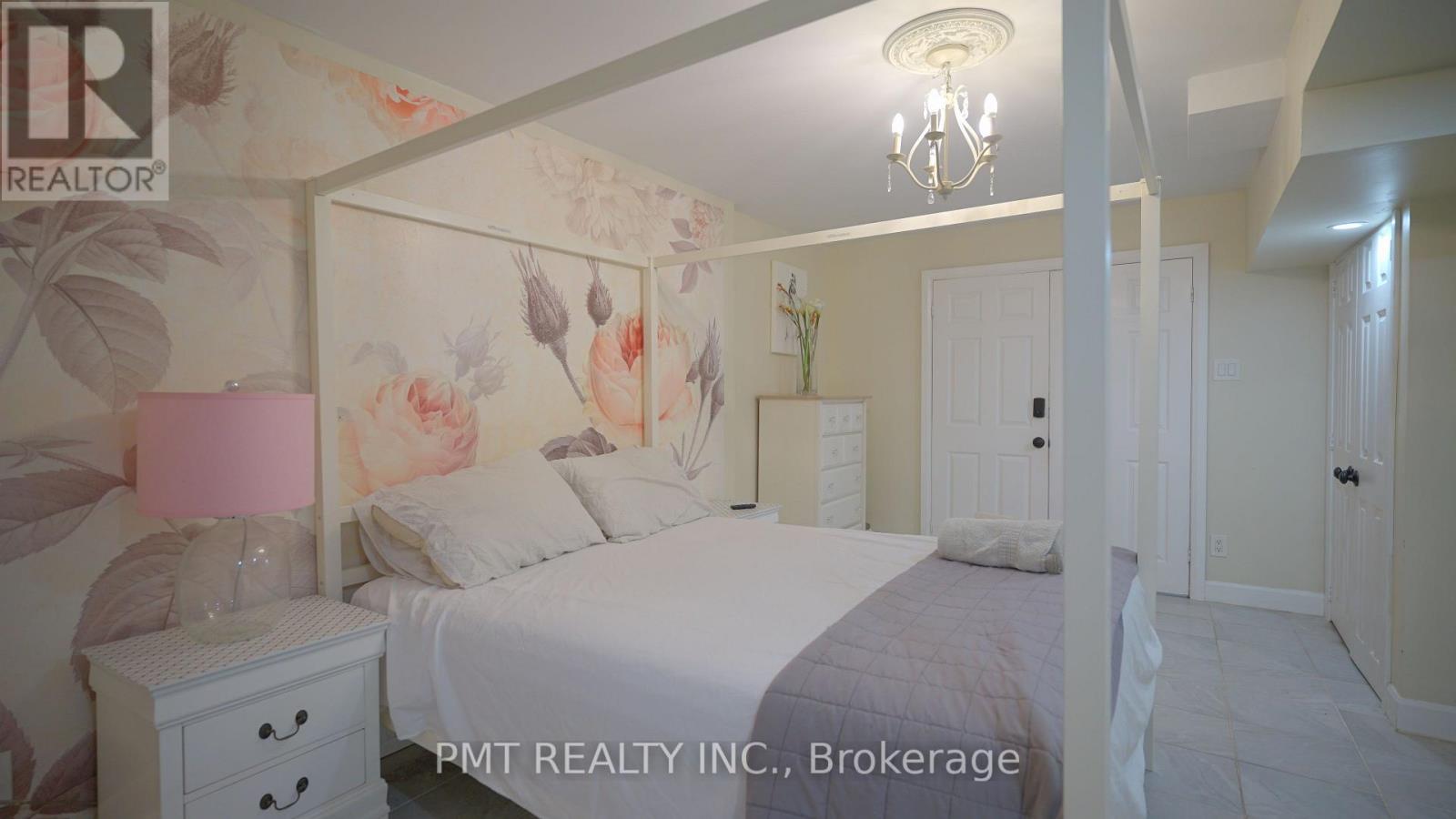 Bsmt - 83 Fairview Road W, Mississauga, Ontario  L5B 1K7 - Photo 9 - W12515912