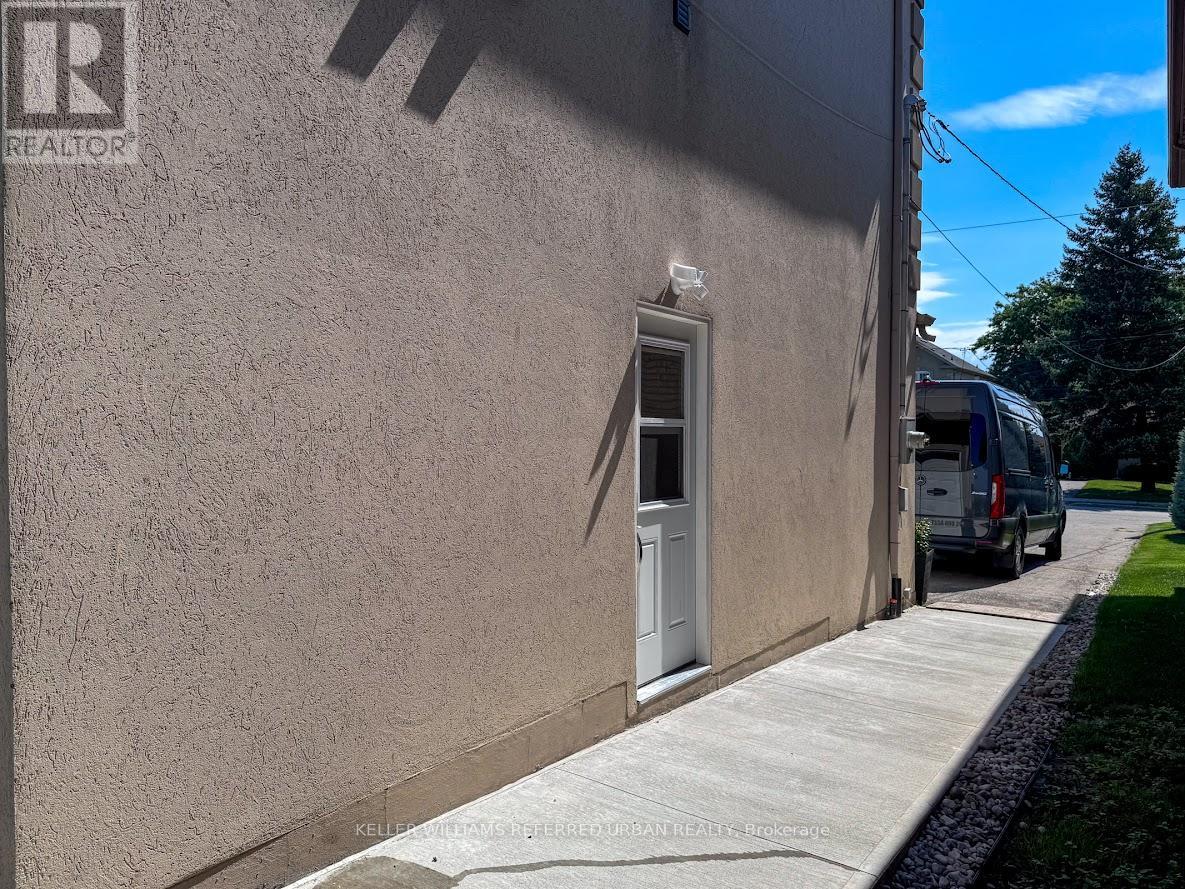 Lower - 18 Sunset Trail, Toronto, Ontario  M9M 1J5 - Photo 15 - W12515974