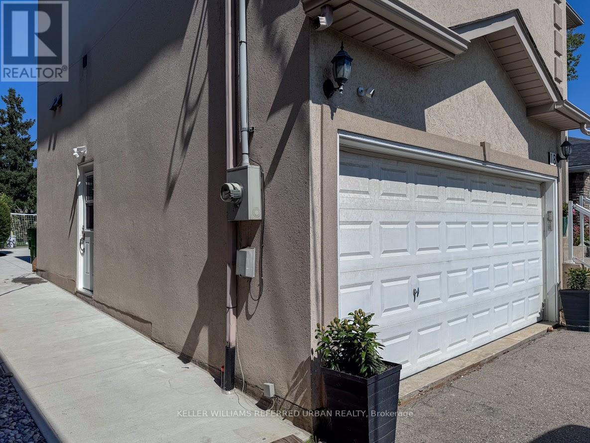 Lower - 18 Sunset Trail, Toronto, Ontario  M9M 1J5 - Photo 18 - W12515974