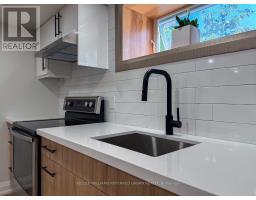 LOWER - 18 SUNSET TRAIL, Toronto, Ontario