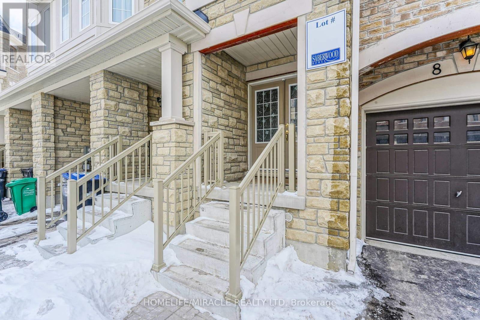 8 HOBART GARDENS, Brampton, Ontario