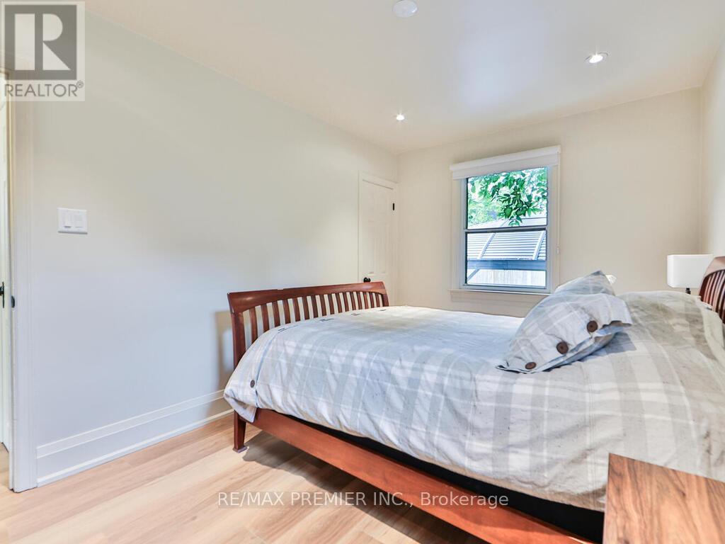 1223 Glencairn Avenue, Toronto, Ontario  M6B 2B6 - Photo 22 - W12516012