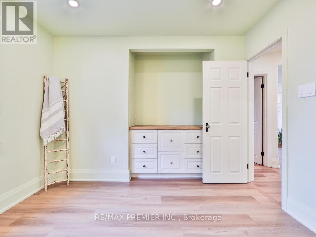 1223 Glencairn Avenue, Toronto, Ontario  M6B 2B6 - Photo 30 - W12516012