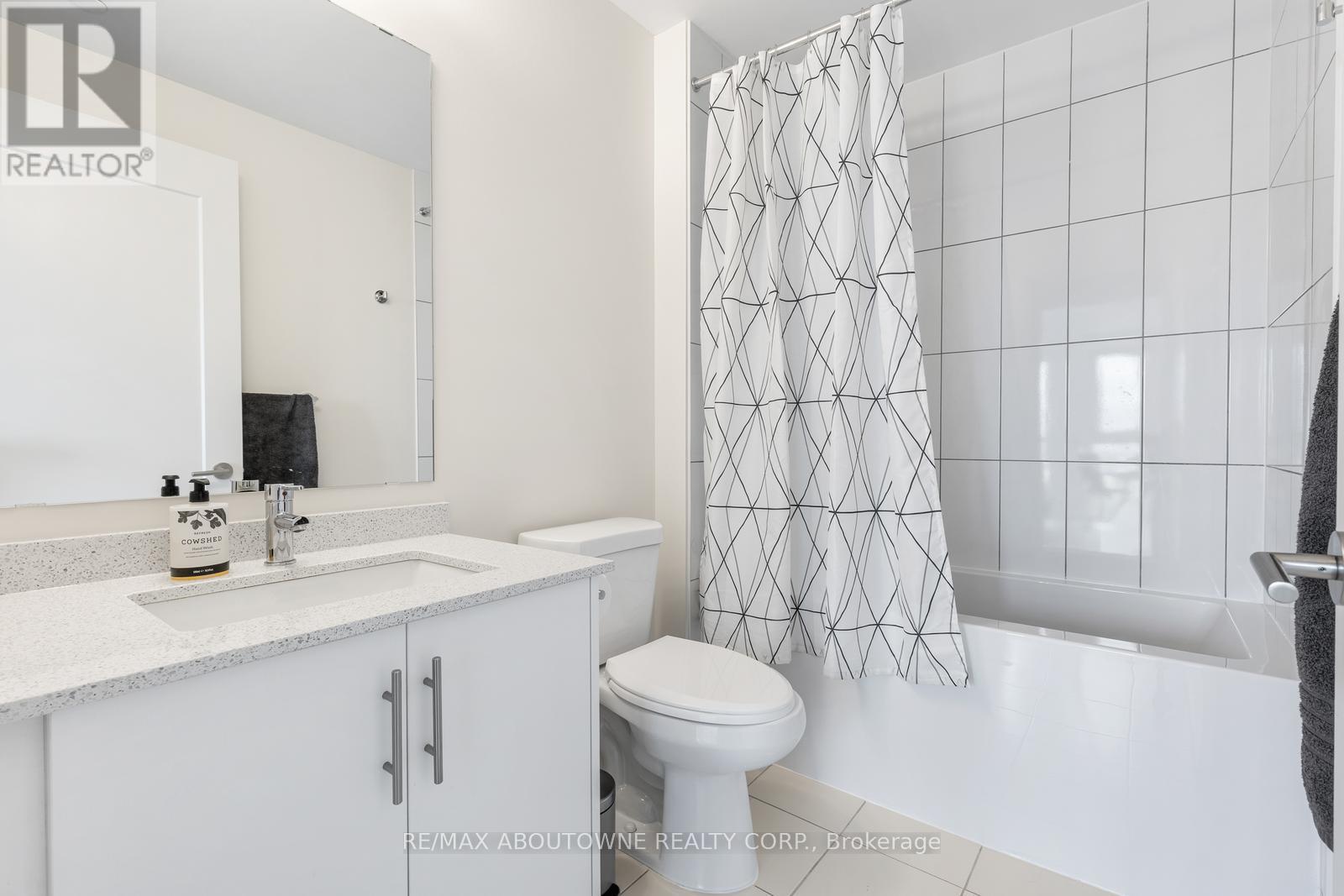 621 - 509 Dundas Street W, Oakville, Ontario  L6M 5P4 - Photo 11 - W12516022