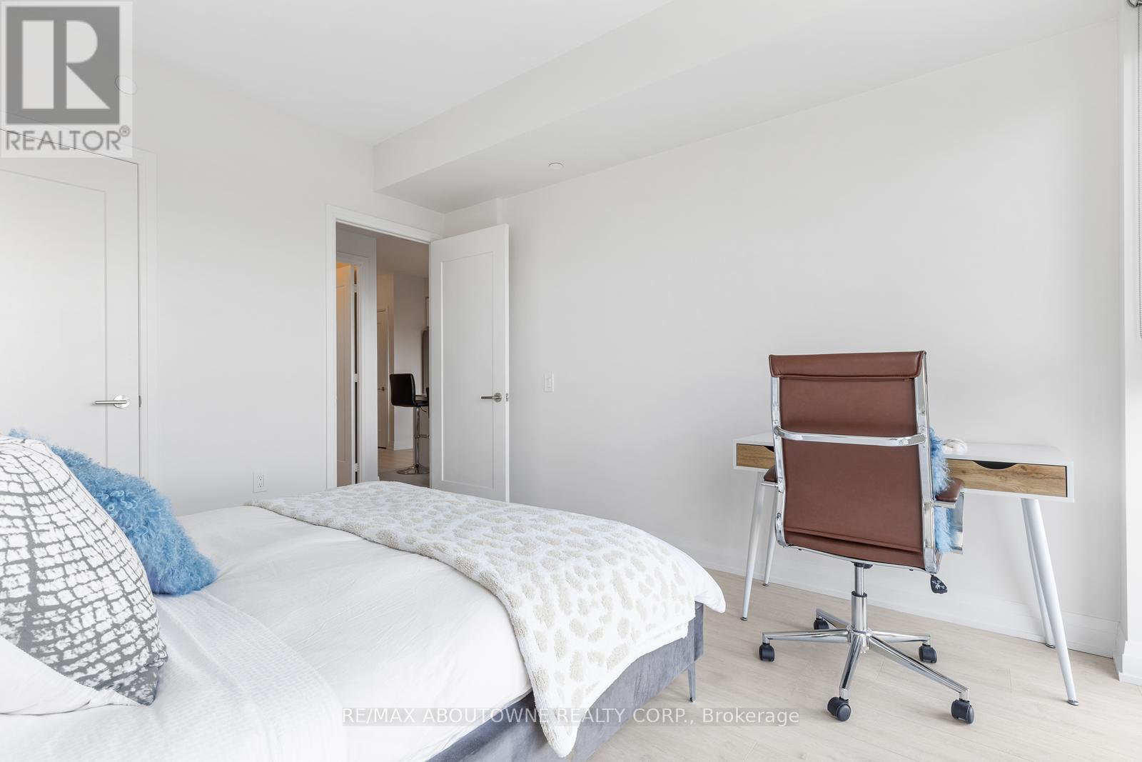 621 - 509 Dundas Street W, Oakville, Ontario  L6M 5P4 - Photo 15 - W12516022