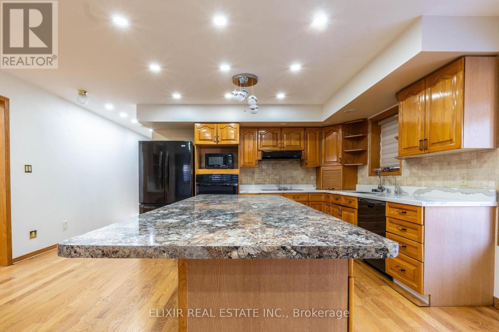 34 Brawton Drive, Caledon, Ontario  L7E 0E1 - Photo 15 - W12516026