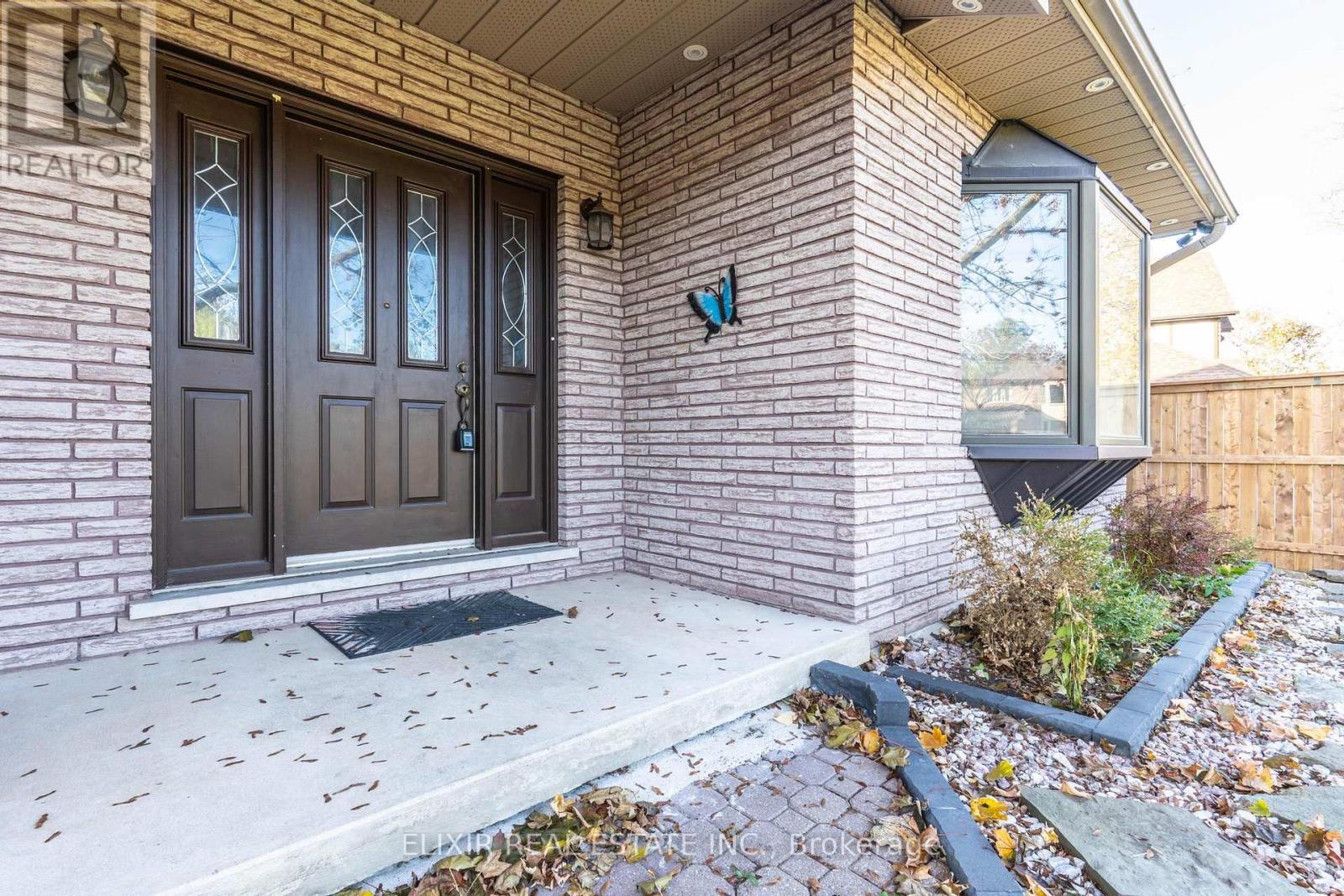 34 Brawton Drive, Caledon, Ontario  L7E 0E1 - Photo 3 - W12516026