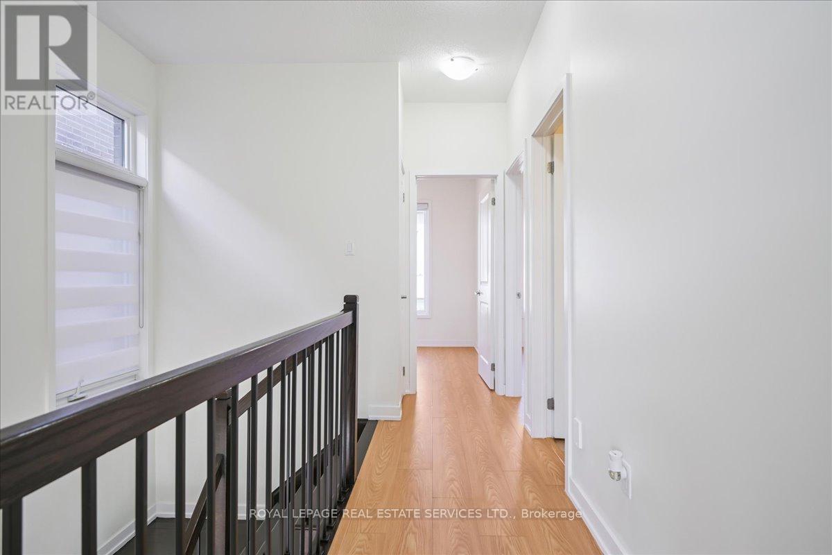 310 Squire Crescent, Oakville, Ontario  L6H 0L9 - Photo 16 - W12516028