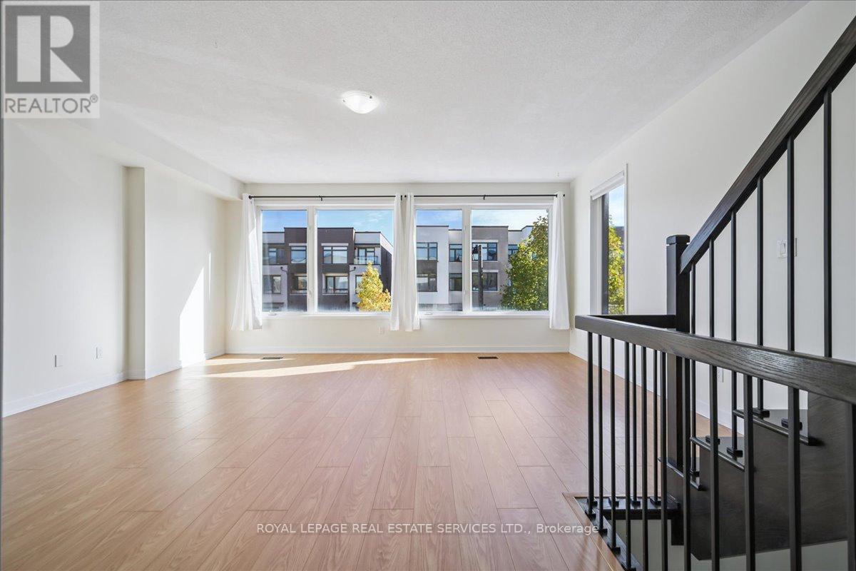 310 Squire Crescent, Oakville, Ontario  L6H 0L9 - Photo 8 - W12516028