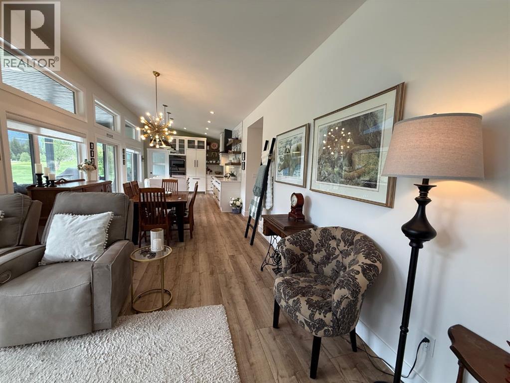 4962 Riverside Drive, Out Of Province_alberta, British Columbia  V0B 1L1 - Photo 29 - A2240327