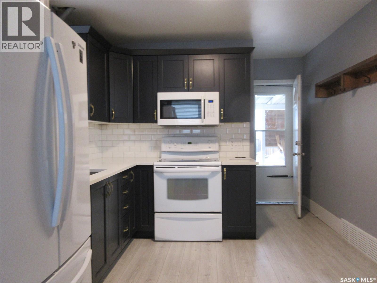 2212 Wallace Street, Regina, Saskatchewan  S4N 4N7 - Photo 8 - SK022428