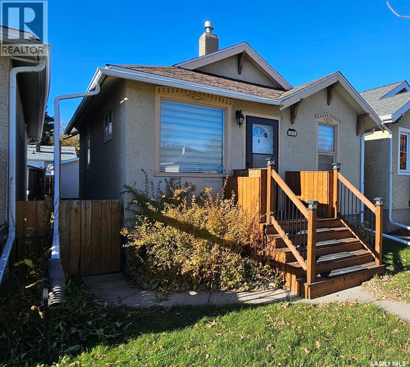 2212 Wallace Street, Regina, Saskatchewan  S4N 4N7 - Photo 2 - SK022428