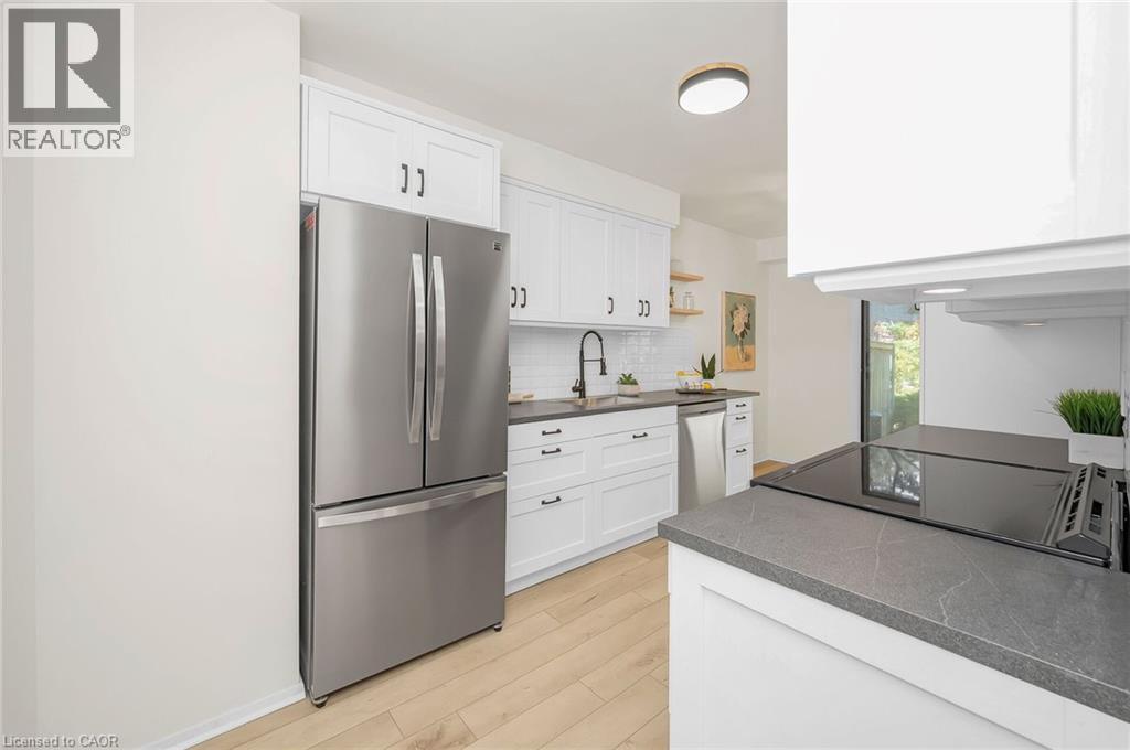 815 Sweetwater Crescent, Mississauga, Ontario  L5H 4A7 - Photo 10 - 40786161