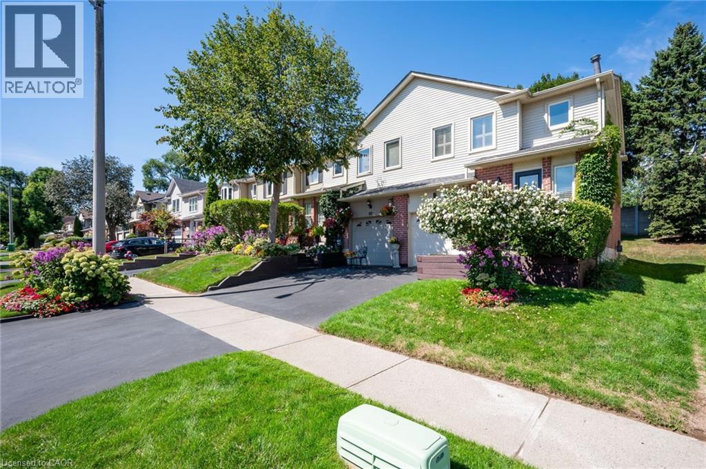 815 Sweetwater Crescent, Mississauga, Ontario  L5H 4A7 - Photo 2 - 40786161