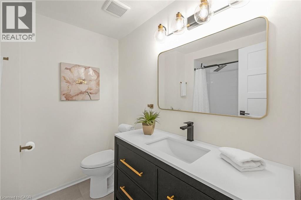 815 Sweetwater Crescent, Mississauga, Ontario  L5H 4A7 - Photo 22 - 40786161