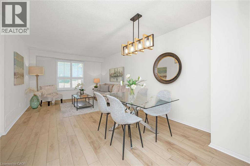 815 Sweetwater Crescent, Mississauga, Ontario  L5H 4A7 - Photo 5 - 40786161