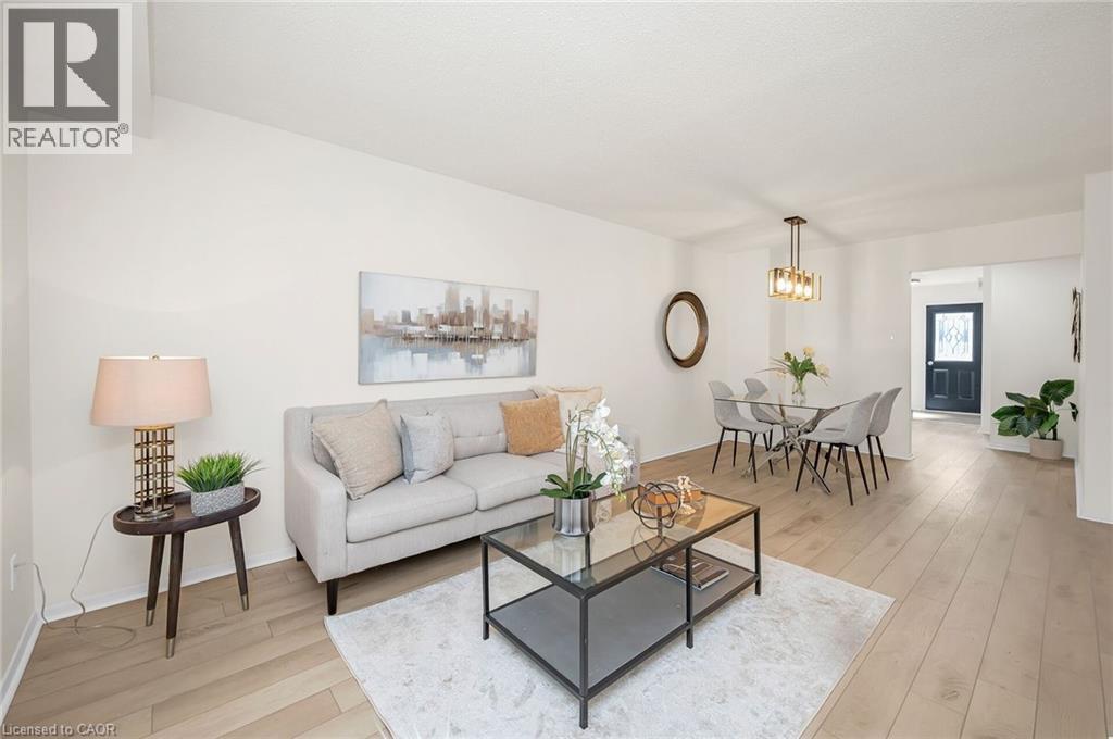 815 Sweetwater Crescent, Mississauga, Ontario  L5H 4A7 - Photo 9 - 40786161