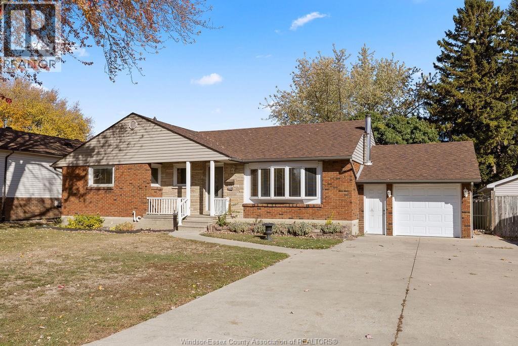 MLS# 25028198: 3452 BYNG, Windsor, Canada