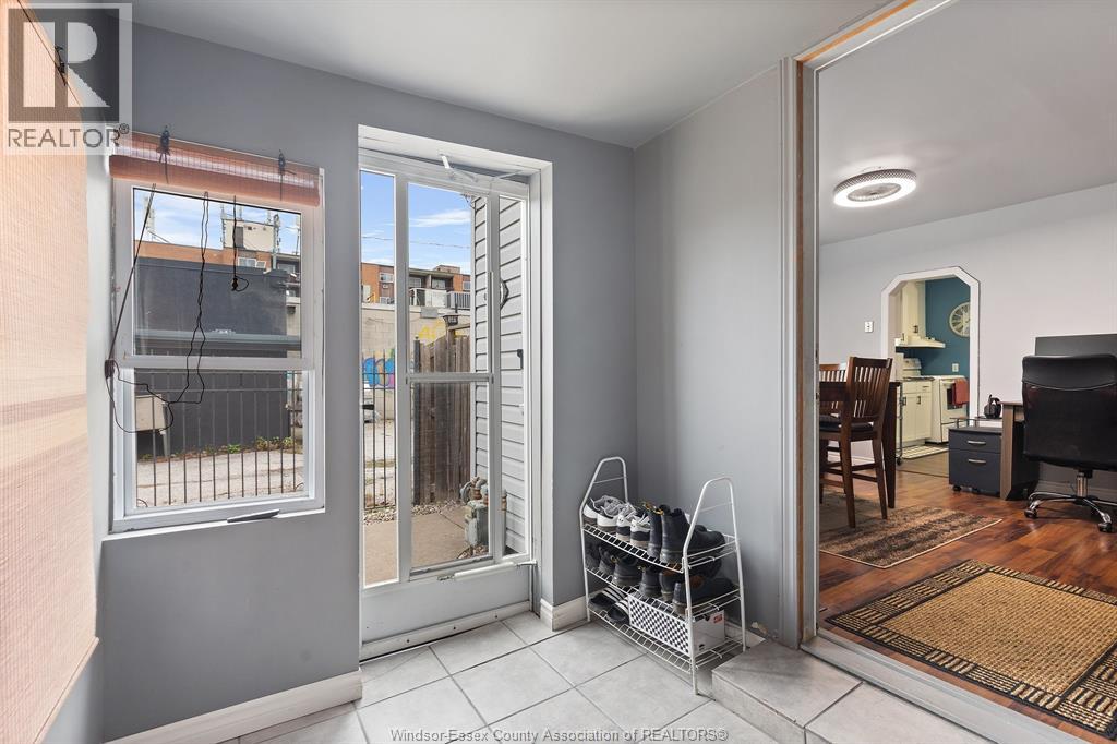 4756 Seminole, Windsor, Ontario N8Y 2A1 - Photo 11 - 25028093