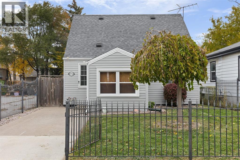 4756 Seminole, Windsor, Ontario N8Y 2A1 - Photo 2 - 25028093