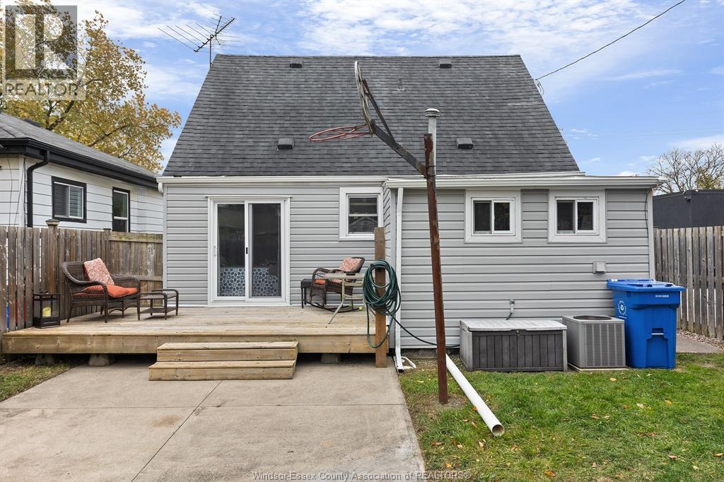 4756 Seminole, Windsor, Ontario N8Y 2A1 - Photo 6 - 25028093