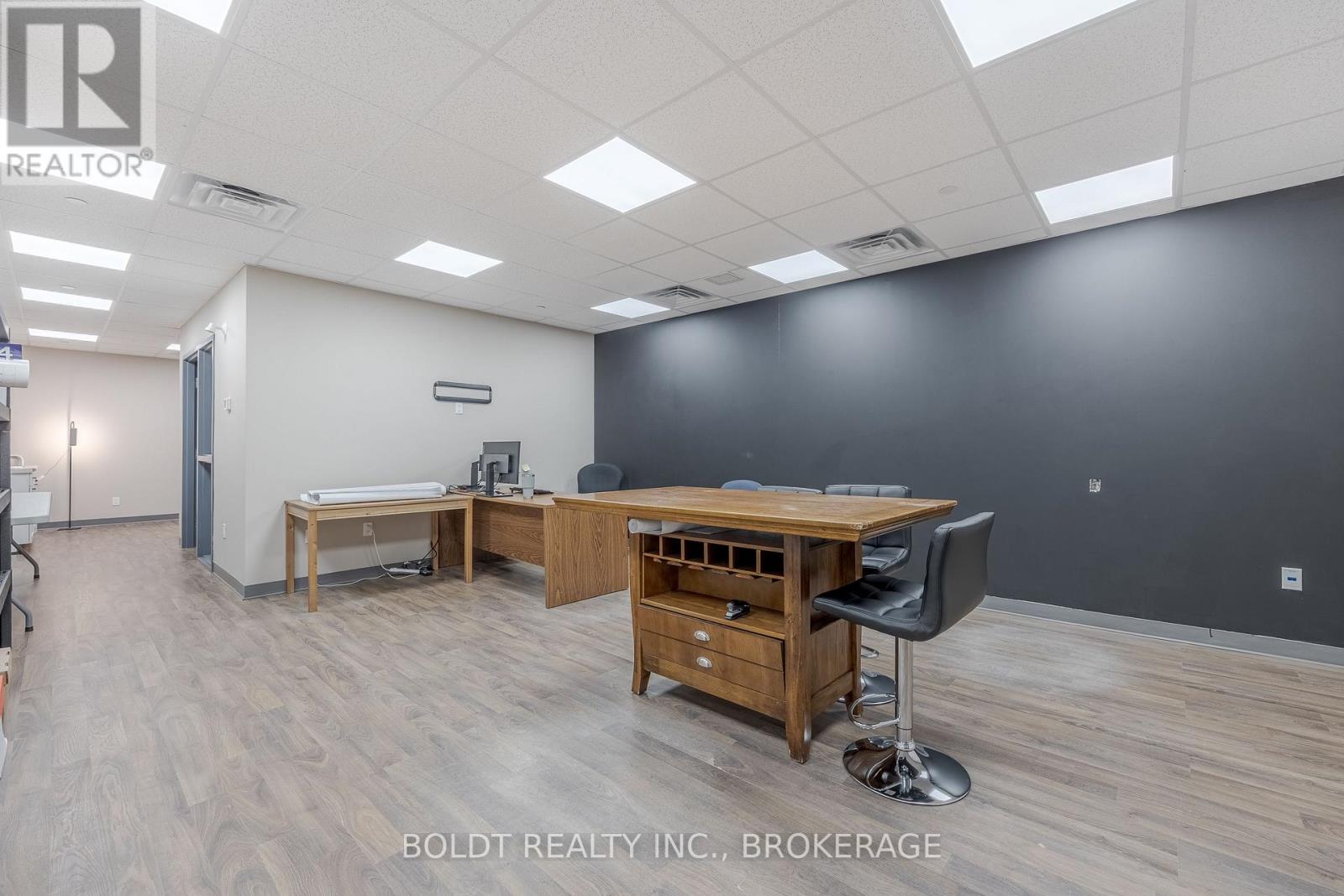 10 Albert Street E, Thorold (Thorold Downtown), Ontario  L2V 1P1 - Photo 18 - X12516346