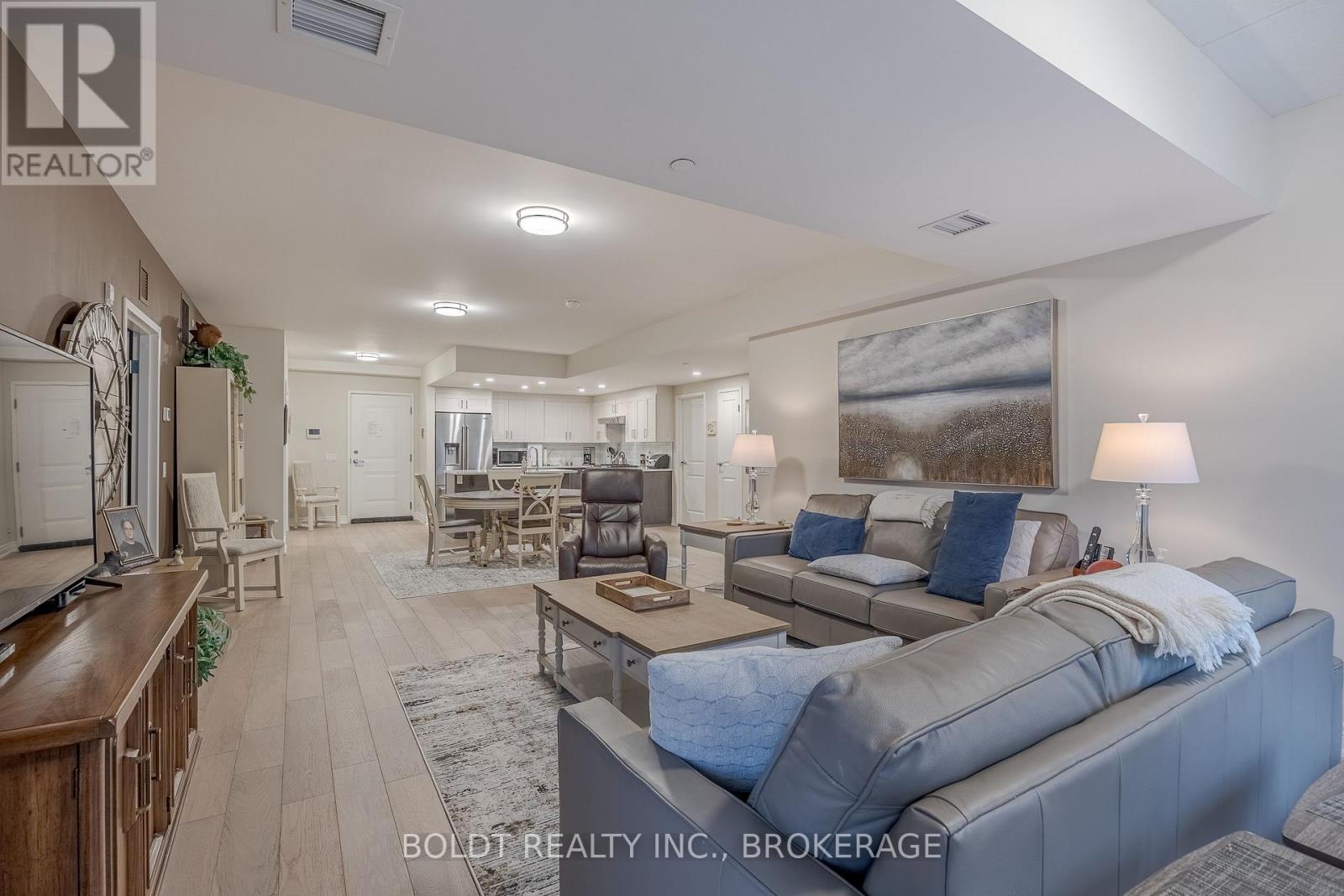 10 Albert Street E, Thorold (Thorold Downtown), Ontario  L2V 1P1 - Photo 23 - X12516346