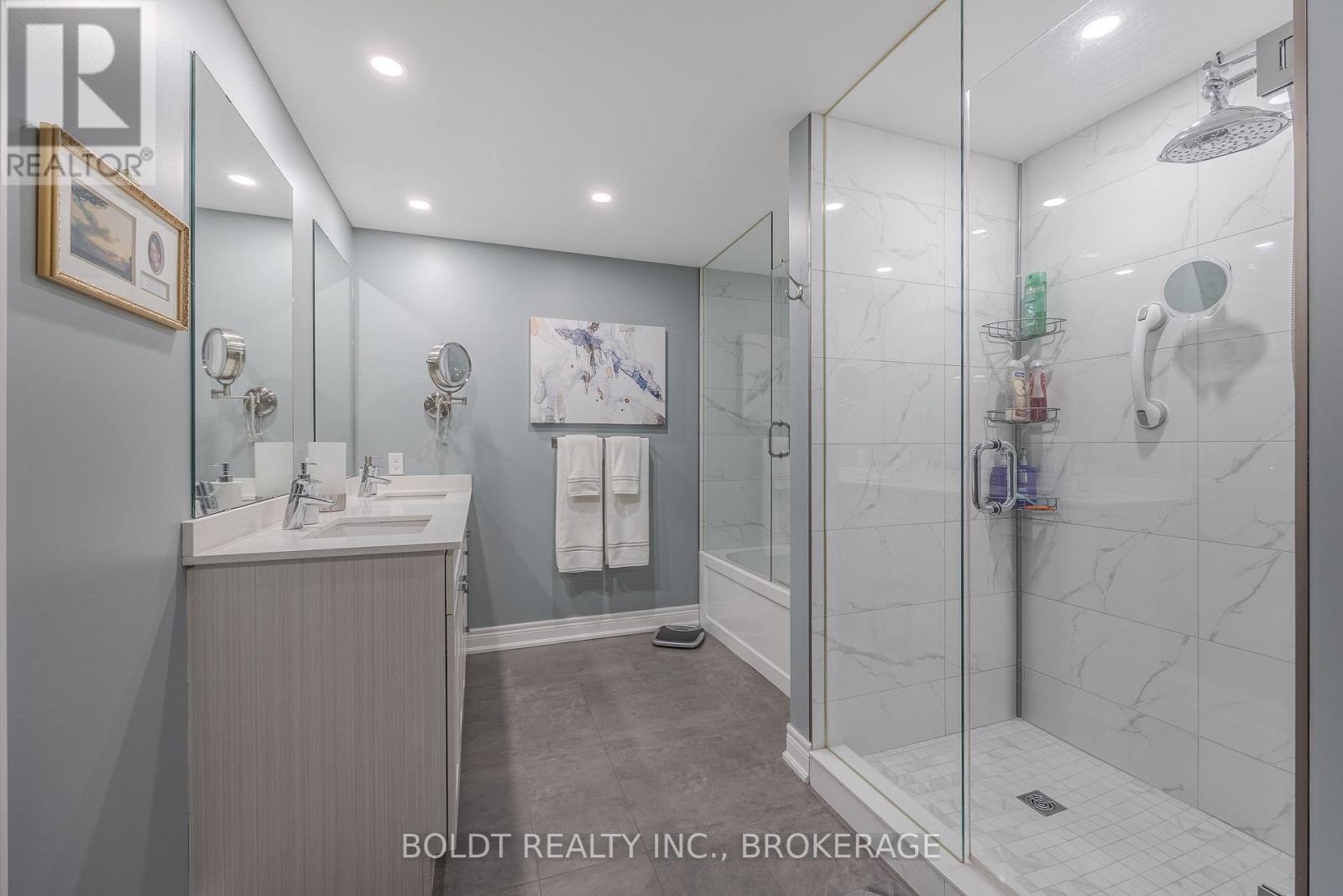 10 Albert Street E, Thorold (Thorold Downtown), Ontario  L2V 1P1 - Photo 30 - X12516346