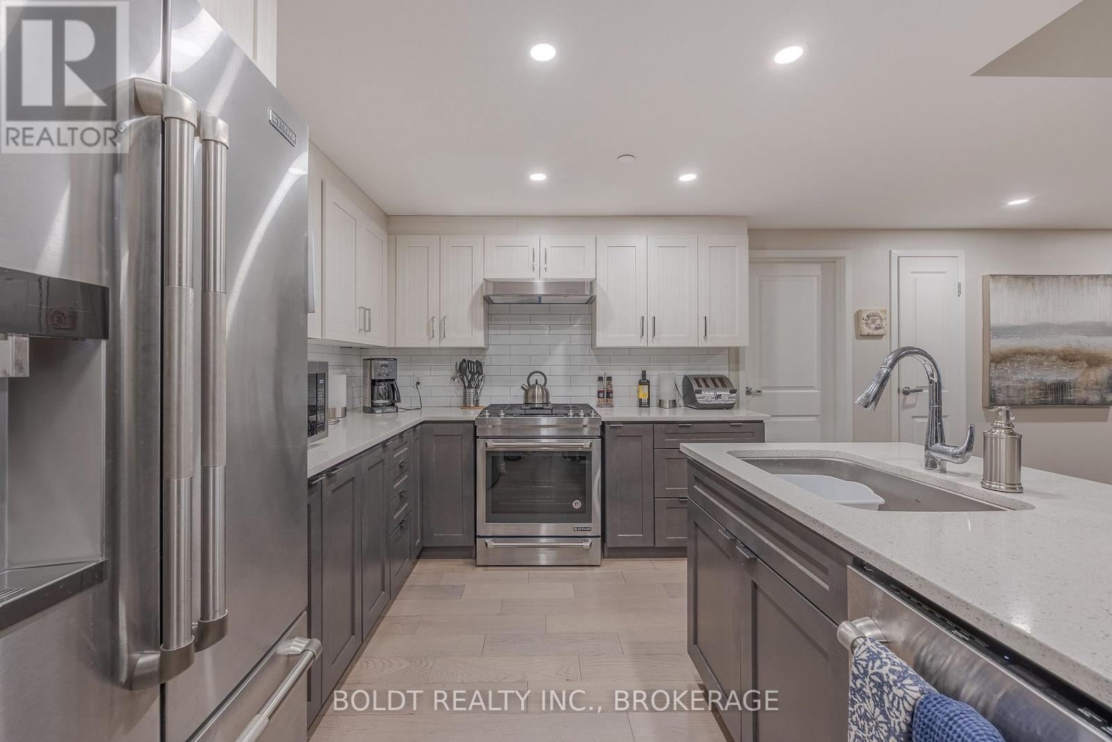 10 Albert Street E, Thorold (Thorold Downtown), Ontario  L2V 1P1 - Photo 35 - X12516346