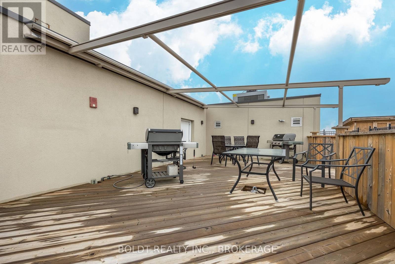 10 Albert Street E, Thorold (Thorold Downtown), Ontario  L2V 1P1 - Photo 7 - X12516346