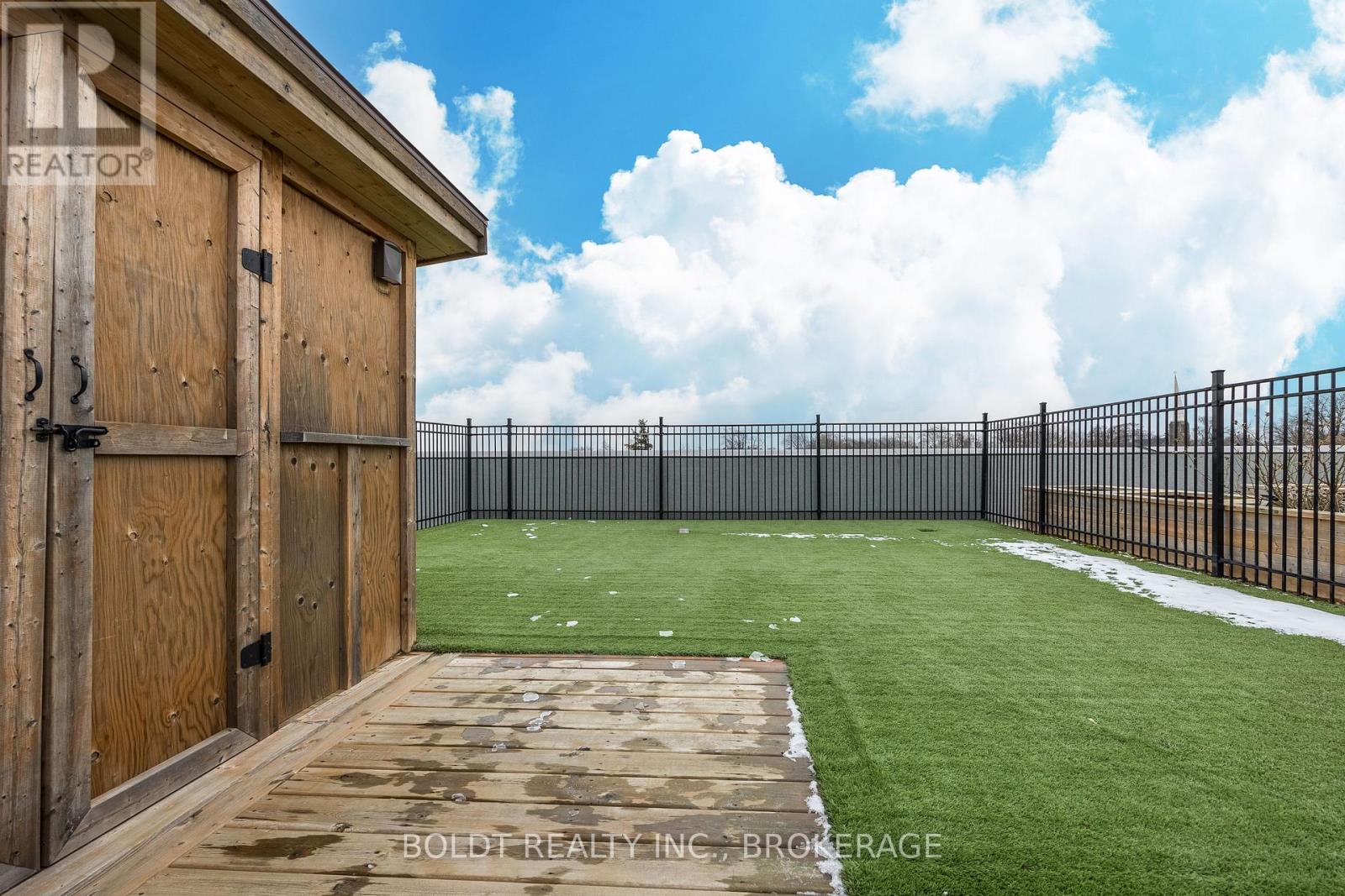 10 Albert Street E, Thorold (Thorold Downtown), Ontario  L2V 1P1 - Photo 8 - X12516346