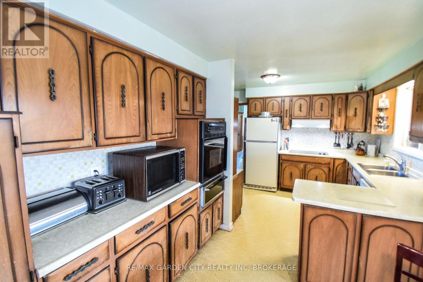 9735 Carl Road, Niagara Falls (Schisler), Ontario  L0S 1K0 - Photo 18 - X12516390