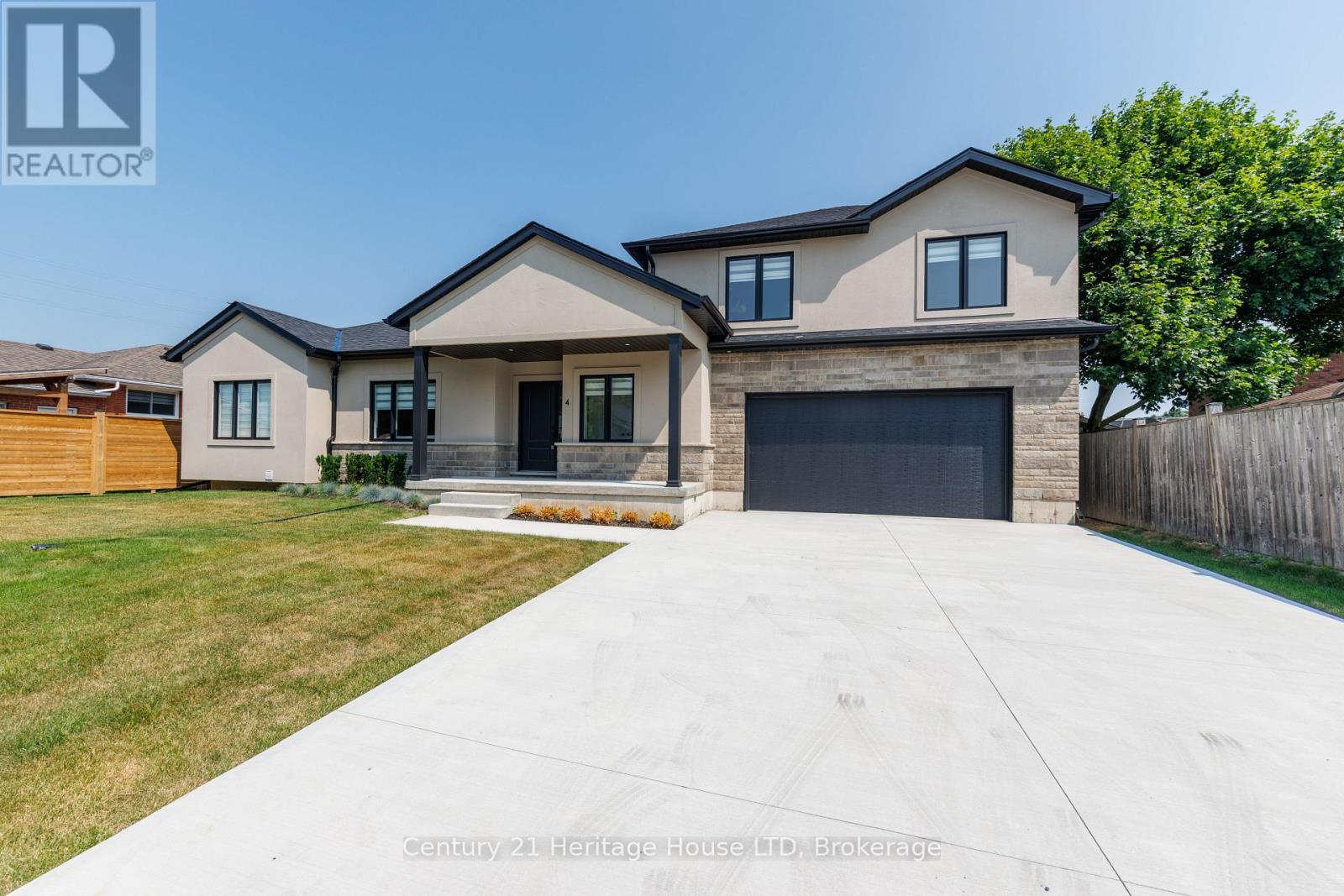 4 Meteor Street, St. Catharines, Ontario  L2S 2T1 - Photo 2 - X12516394