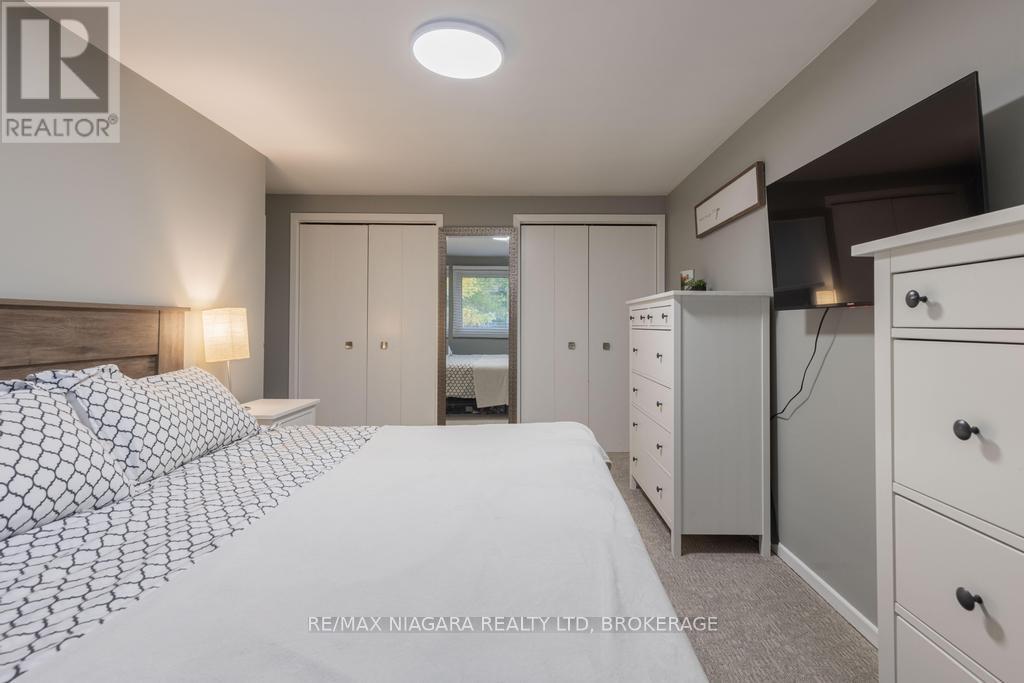 5674 Hillcrest Crescent, Niagara Falls (Church's Lane), Ontario  L2J 2A5 - Photo 10 - X12516482