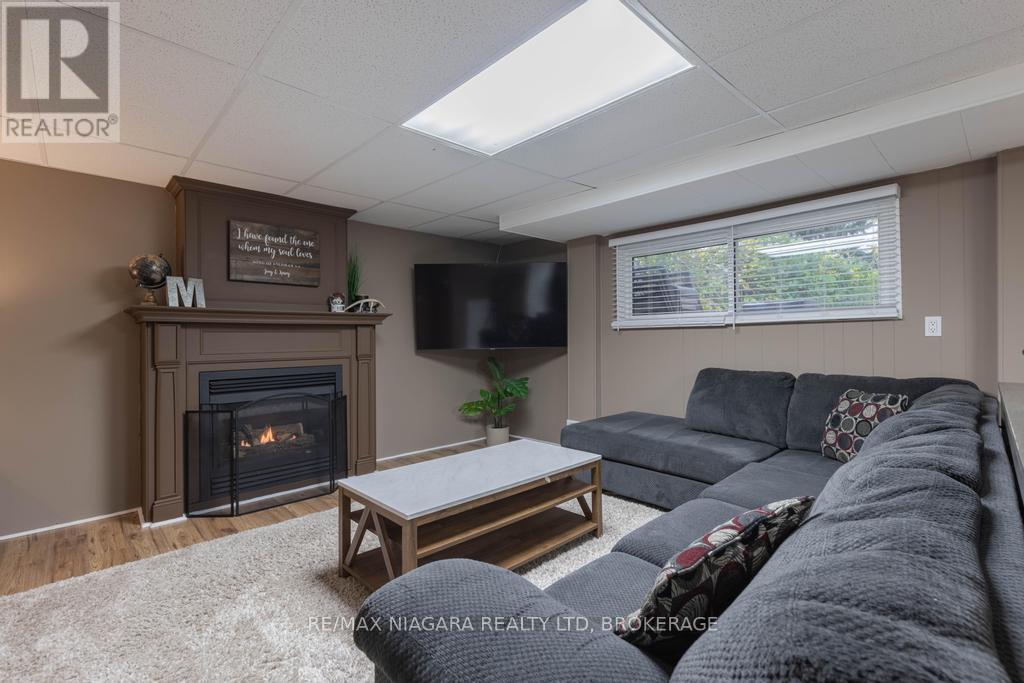 5674 Hillcrest Crescent, Niagara Falls (Church's Lane), Ontario  L2J 2A5 - Photo 14 - X12516482