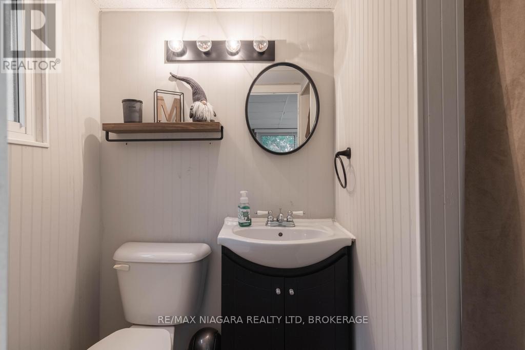 5674 Hillcrest Crescent, Niagara Falls (Church's Lane), Ontario  L2J 2A5 - Photo 17 - X12516482