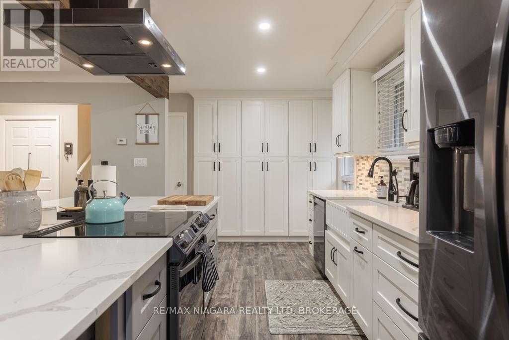 5674 Hillcrest Crescent, Niagara Falls (Church's Lane), Ontario  L2J 2A5 - Photo 8 - X12516482