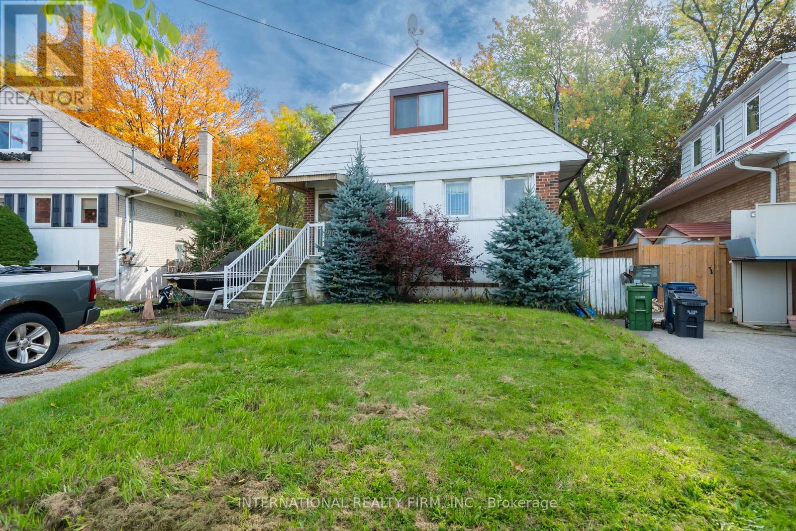 141 ROEBUCK DRIVE, Toronto, Ontario