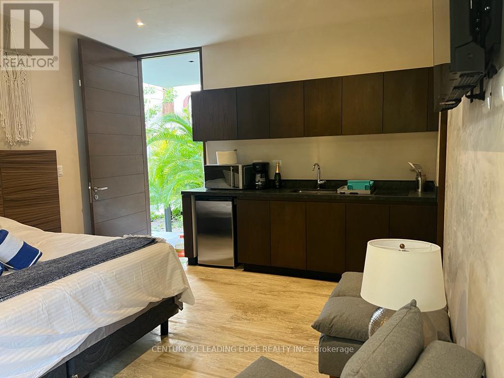 77760 JUANEK AVENUE, Mexico, Ontario