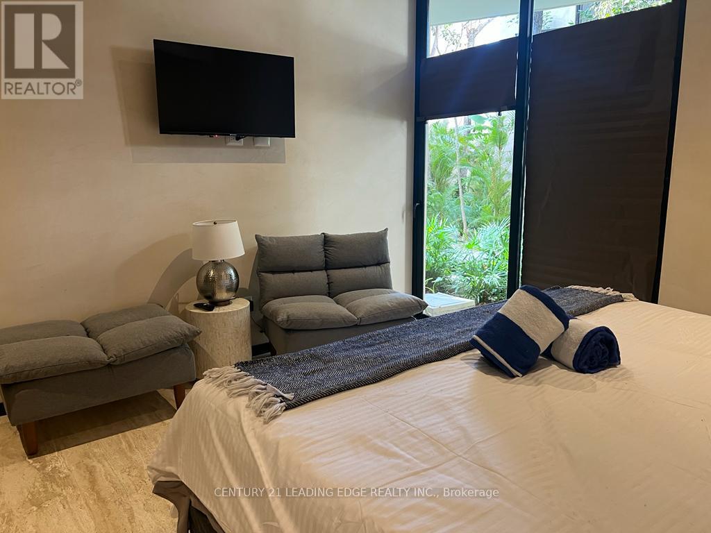 77760 Juanek Avenue, Mexico, Ontario  A1A 1A1 - Photo 3 - X12515894