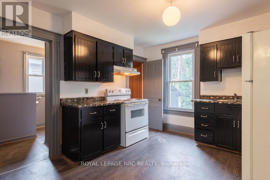 5 Lisgar Street, St. Catharines, Ontario  L2S 1P6 - Photo 11 - X12515996