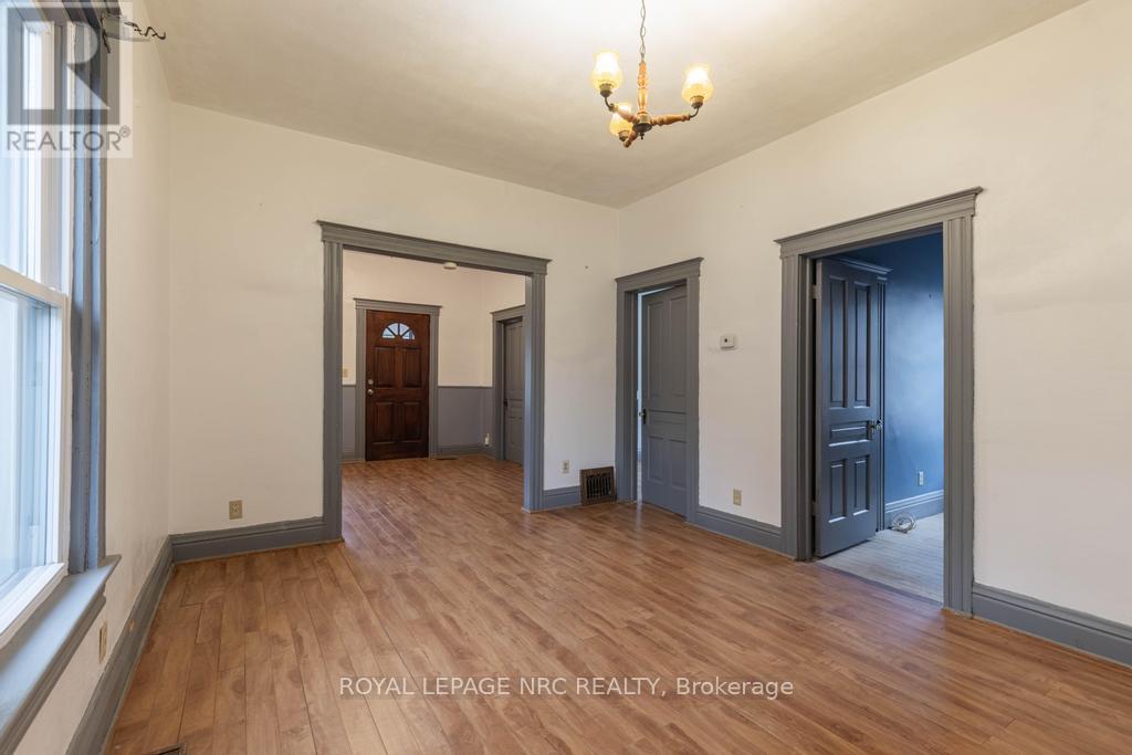 5 Lisgar Street, St. Catharines, Ontario  L2S 1P6 - Photo 7 - X12515996