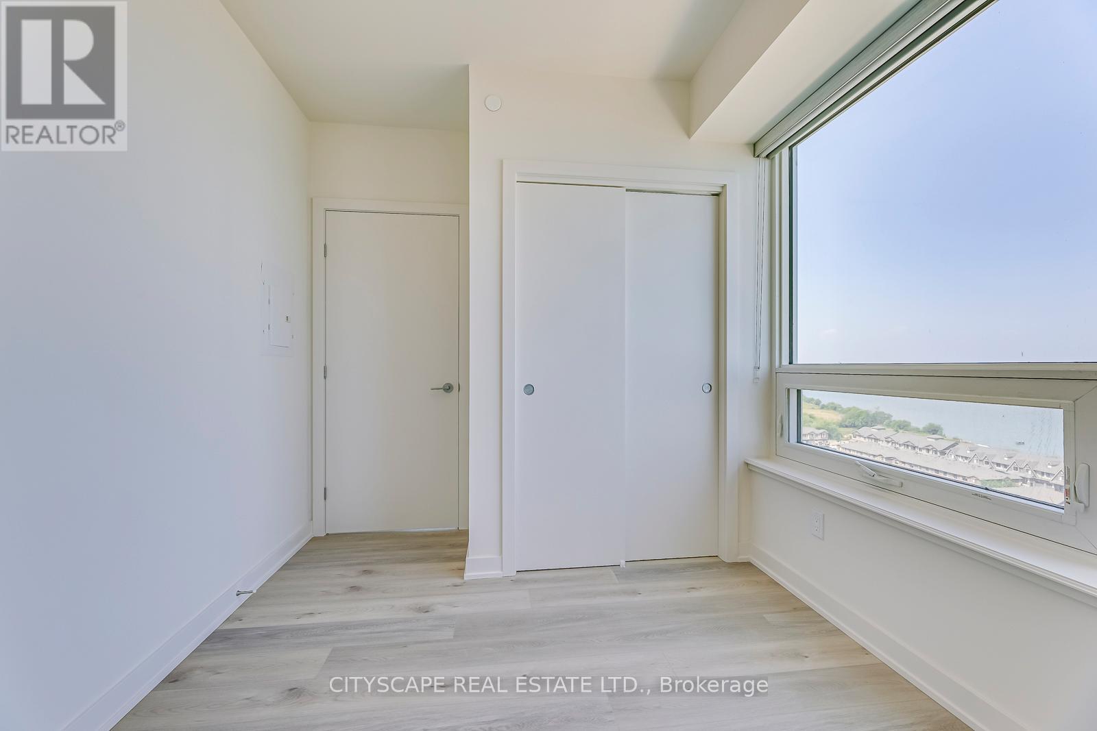 1405 - 385 Winston Road, Grimsby, Ontario  L3M 0J3 - Photo 31 - X12515998