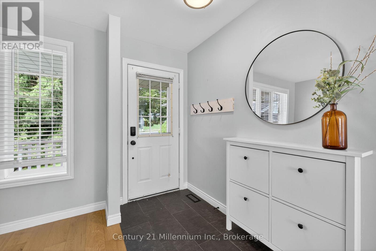 702 Spillsbury Drive, Peterborough, Ontario  K9K 2K2 - Photo 6 - X12516156